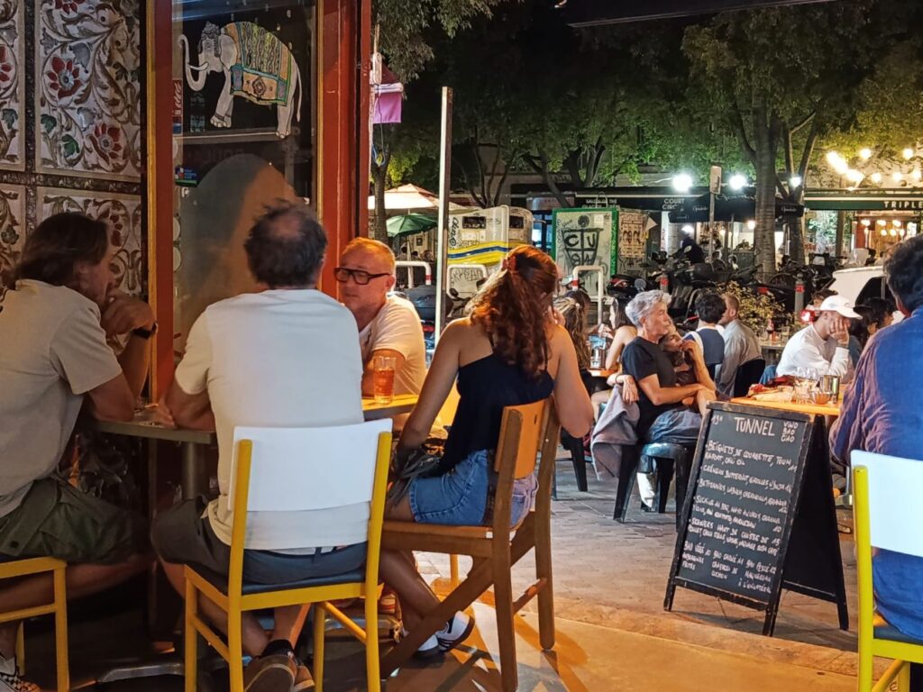 À Marseille, Tunnel est à mi-chemin entre bar à vin et resto de petites assiettes. Une cuisine instinctive et décomplexée, pensée pour être partagée (clients)