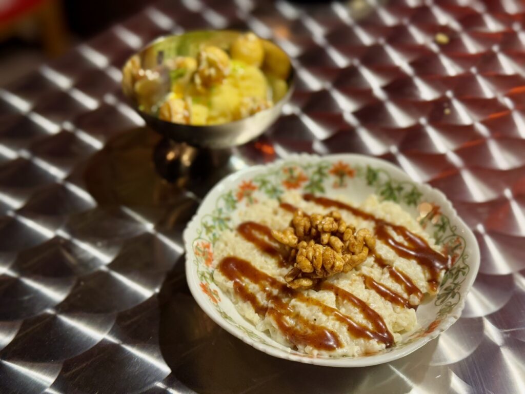 Place Notre-Dame du Mont, une taqueria nichée dans un mouchoir de poche deale bien plus que des tacos pour le bonheur des aficionados de street-food d’Amérique latine. (desserts)