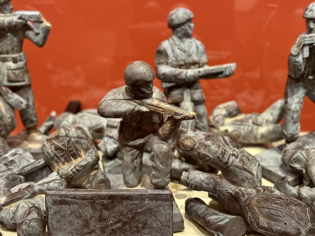 Au Mucem à Marseille, l'exposition « Manger les images » explore notre rapport aux images à travers 435 œuvres mêlant beaux-arts, culture populaire et art contemporain, du 28 octobre 2026 au 12 avril 2027 (chocolatr)